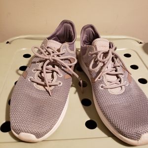 Adidas cloudform light grey lightweight sneakers